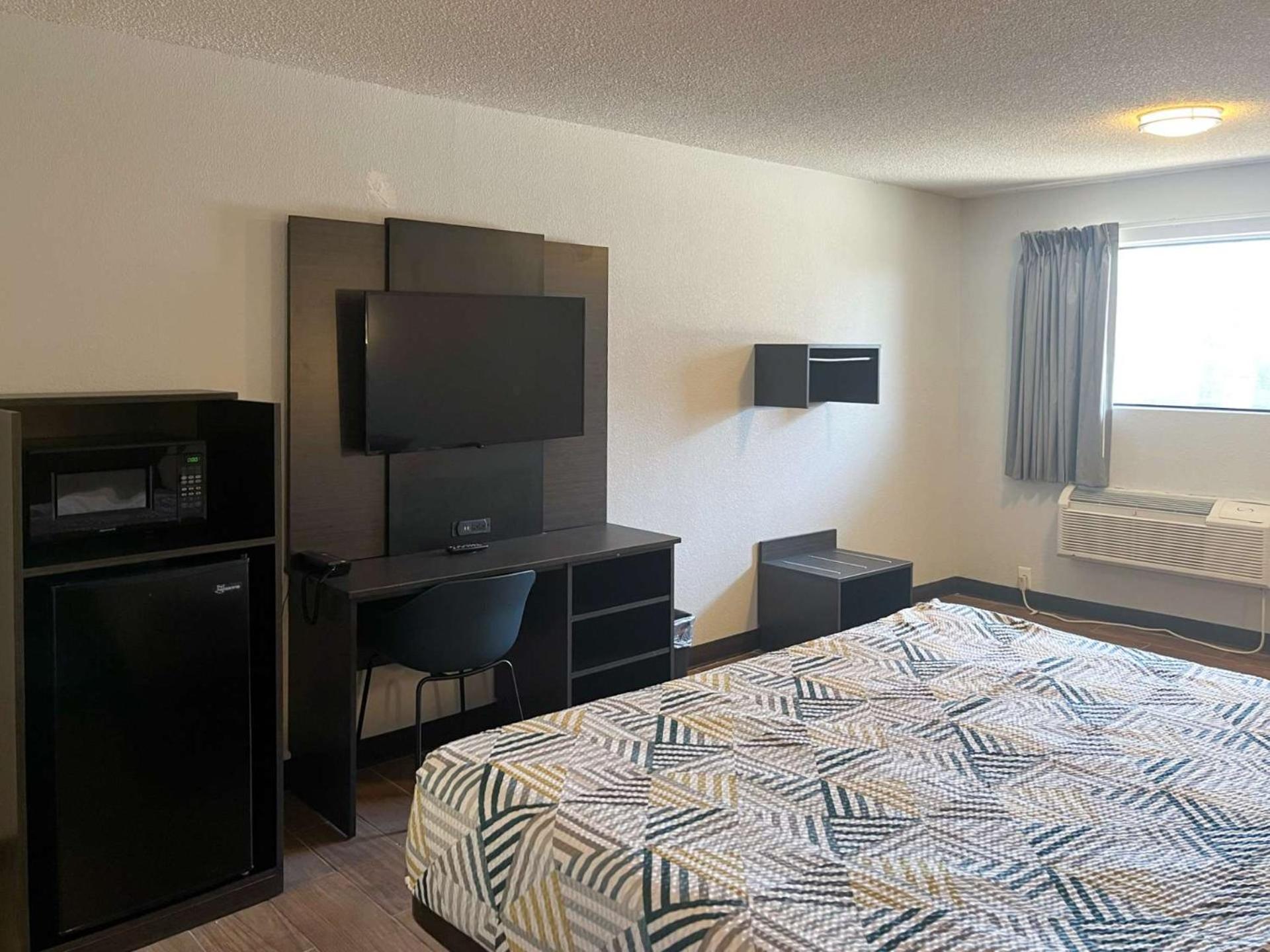 Studio 6 Suites Hurricane, Wv Exterior photo